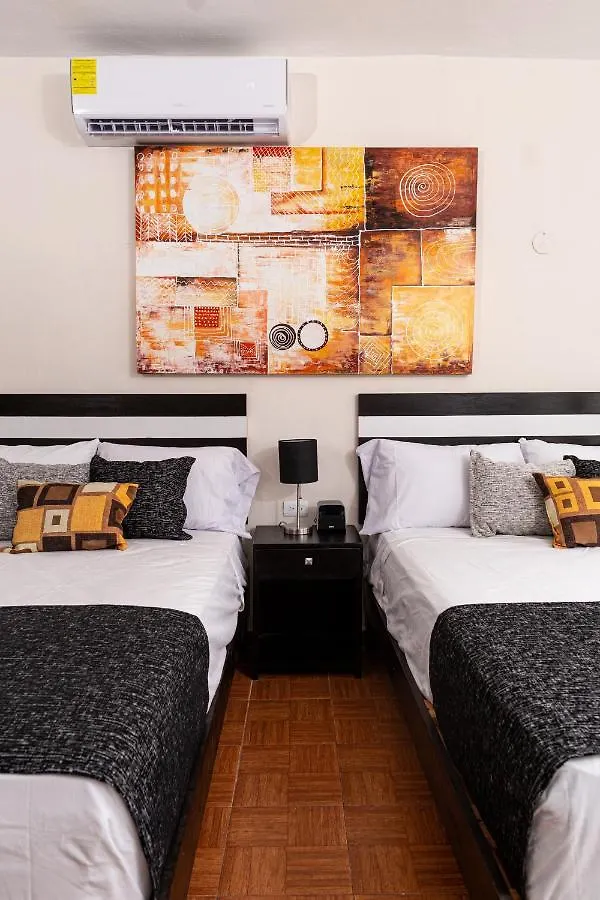 Santa Fe Studios And Suites Cancún 3*,