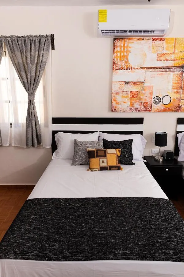 Santa Fe Studios And Suites Cancun