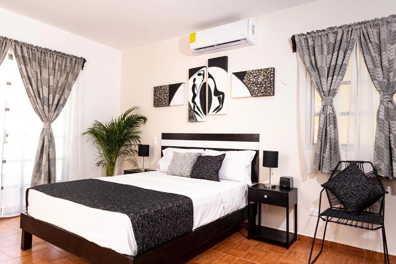 Santa Fe Studios And Suites Cancun
