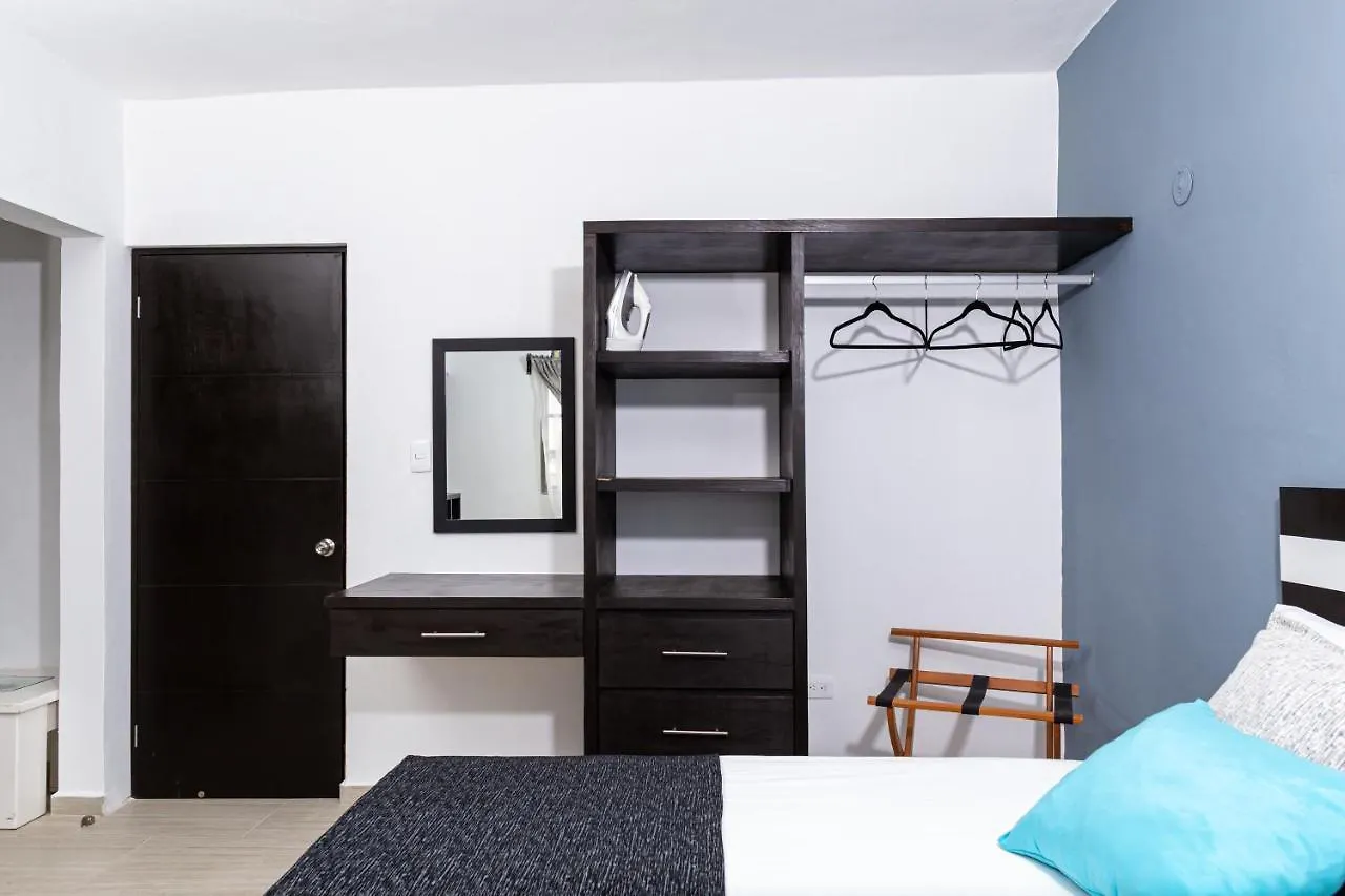 Santa Fe Studios And Suites Cancun 3*,